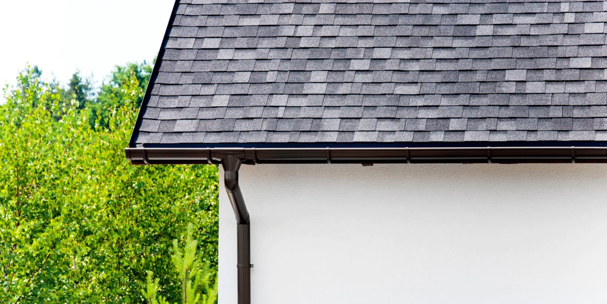 ultima roofing & exteriors hero 3